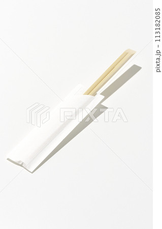 割り箸を白背景で撮影 割り箸を白背景で撮影 113182085