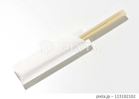 割り箸を白背景で撮影 割り箸を白背景で撮影 113182102