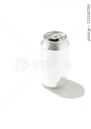 空き缶を白背景で撮影 113182760