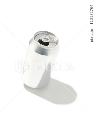 空き缶を白背景で撮影 113182764