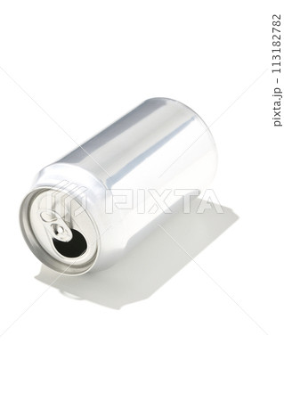 空き缶を白背景で撮影 113182782