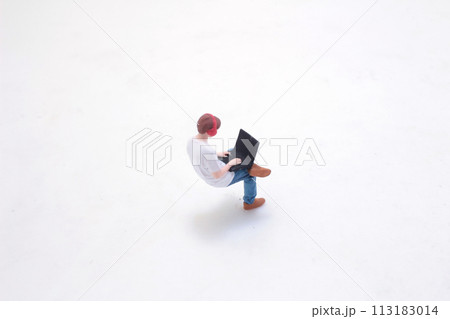 use work on laptop of the mini figure 113183014