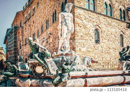 Neptune Fountain. Italian Florence . 113185418