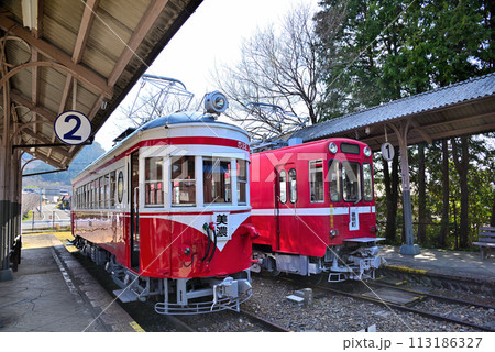《岐阜県》美濃市　旧名鉄美濃駅 113186327