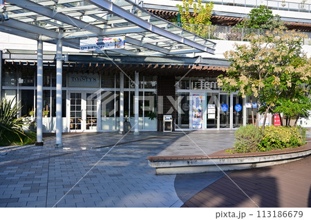 辻堂駅前のショッピングモール 辻堂駅前のショッピングモール 113186679
