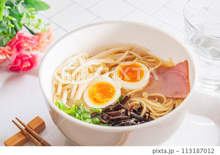 豚骨ラーメン 豚骨ラーメン 113187012