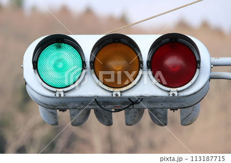 青信号 電球式信号機 113187715