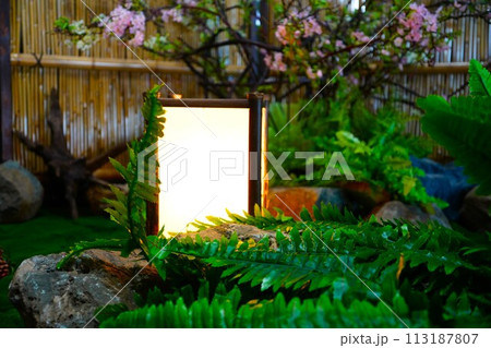 灯籠のある風景 灯籠のある風景 113187807