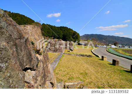 織田信長の「安土城」大手道・大手門跡 織田信長の「安土城」大手道・大手門跡 113189582