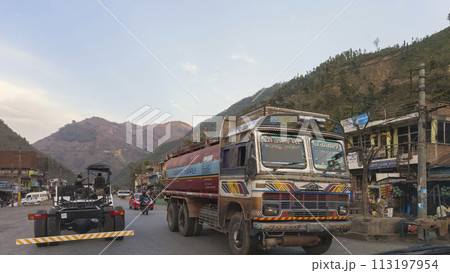 ネパール中部の幹線道路 / Mugling, Prithvi Highway, Nepal ネパール中部の幹線道路 / Mugling, Prithvi Highway, Nepal 113197954