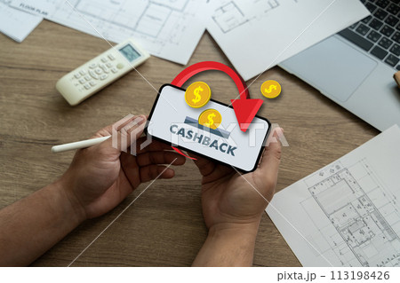 male using cell phone Shopping and Cashback concept Money refund male using cell phone Shopping and Cashback concept Money refund 113198426