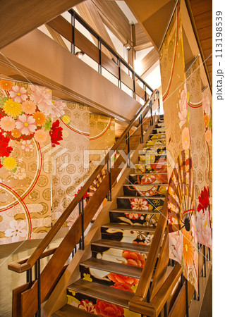 さくらの開花を待つ大野城 113198539