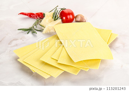 Uncooked raw Lasagna dry sheets 113201243