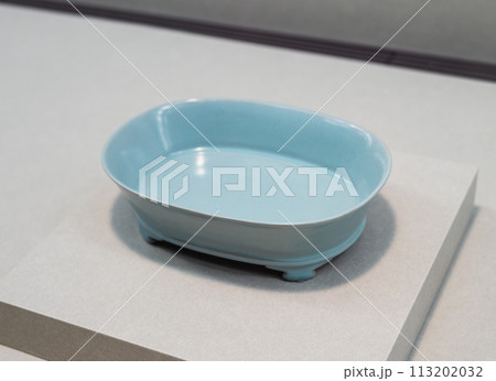 青磁水仙盆 故宮博物院 青磁水仙盆 故宮博物院 113202032