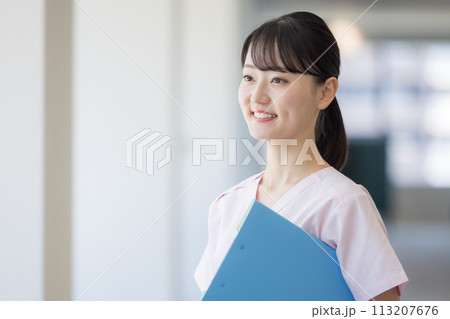 医療 女性看護師のポートレート 撮影協力「LINK FOREST」 医療 女性看護師のポートレート 撮影協力「LINK FOREST」 113207676