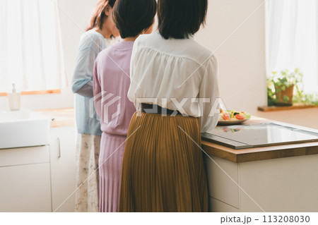 a forty-something woman 113208030