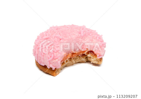 pink marshmallow cookie sweet desert isolated on the white pink marshmallow cookie sweet desert isolated on the white 113209207