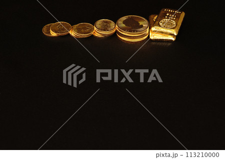 美しい輝きを放つ実物資産の金貨が人気高騰です。 113210000