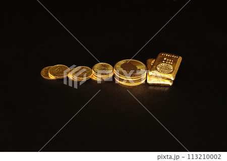 美しい輝きを放つ実物資産の金貨が人気高騰です。 113210002