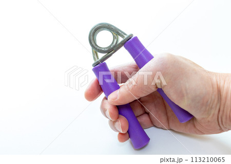 ハンドグリップを使用して右手の握力を鍛える ハンドグリップを使用して右手の握力を鍛える 113210065
