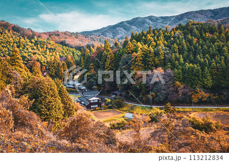 山間の集落 山間の集落 113212834