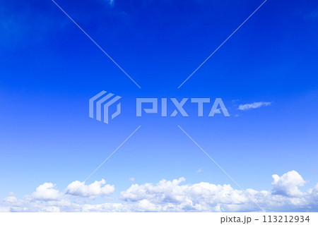 空の旅を連想する風景 113212934