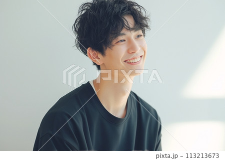 イケメン男性・黒Tシャツ「AI生成画像」 イケメン男性・黒Tシャツ「AI生成画像」 113213673