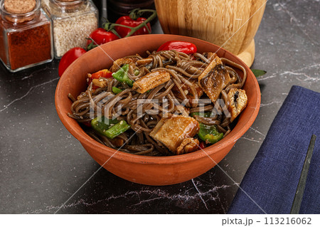 Buckwheat Soba with eel and vegetavles 113216062