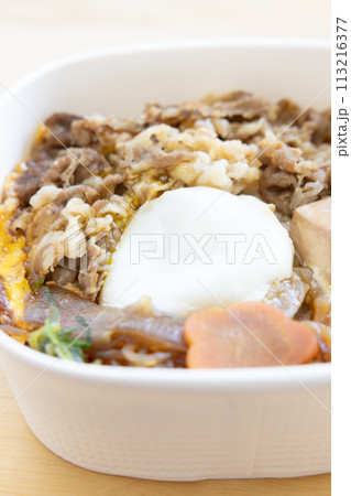 おいしいすき焼き丼弁当 113216377