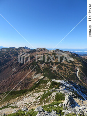 晩秋の北アルプス(鷲羽岳山頂から見える三俣蓮華岳と双六岳) 晩秋の北アルプス(鷲羽岳山頂から見える三俣蓮華岳と双六岳) 113216548