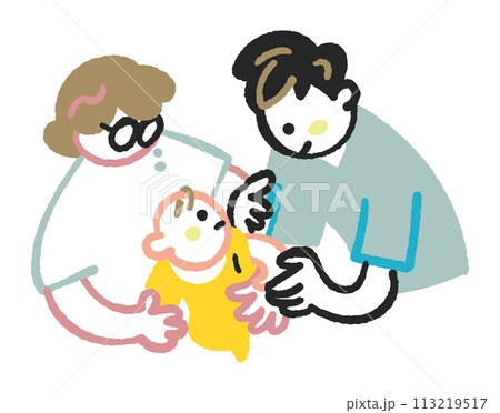 赤ちゃんに注射を打っている医師とサポートしている看護師のイラスト素材 113219517