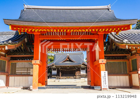 京都府八幡市八幡高坊の石清水八幡宮 頓宮殿の南門 京都府八幡市八幡高坊の石清水八幡宮 頓宮殿の南門 113219948