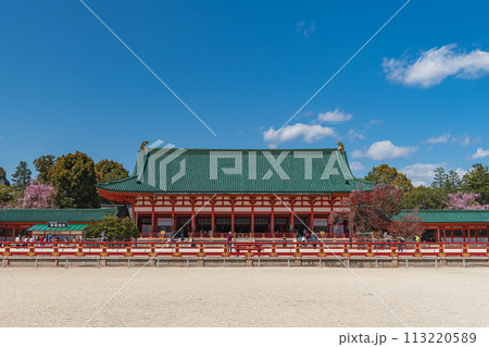 京都 平安神宮大極殿（外拝殿） 113220589