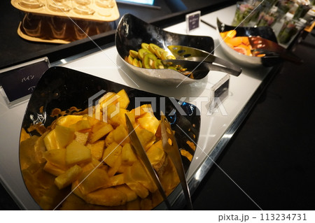 「ビュッフェ・果物」 113234731