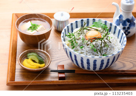 釜揚げしらす丼 113235403