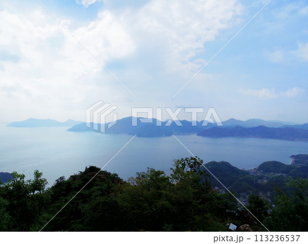向島・高見山展望台より望む絶景(広島県尾道市) 向島・高見山展望台より望む絶景(広島県尾道市) 113236537