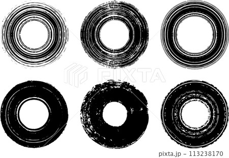 ブラシで描いたドーナツのような円のセット ブラシで描いたドーナツのような円のセット 113238170