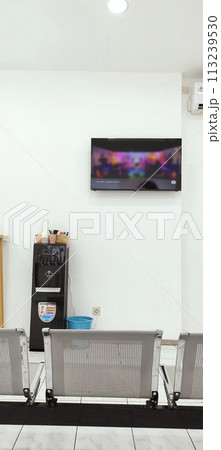 Office space where customers wait in line Office space where customers wait in line 113239530