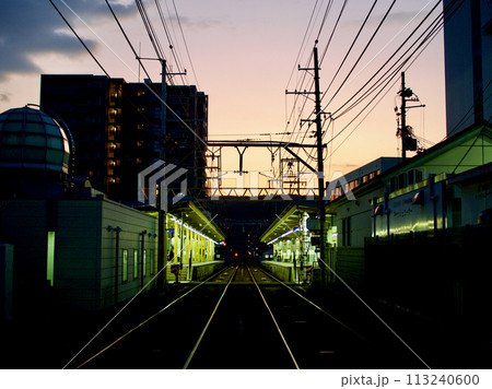 夕暮れの駅 夕暮れの駅 113240600