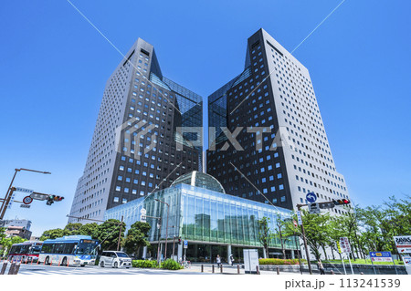 川崎市の都市風景 超高層ビル「ソリッドスクエア」を見上げる【神奈川県】 川崎市の都市風景 超高層ビル「ソリッドスクエア」を見上げる【神奈川県】 113241539