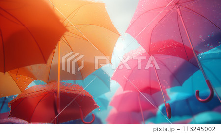 カラフルなビニール傘 カラフルなビニール傘 113245002