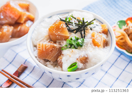 角切り漬けびんちょう鮪の山かけ丼 113251363