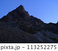 夜明けの槍ヶ岳 113252275