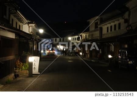 岡山県倉敷市美観地区の夜景 113253543