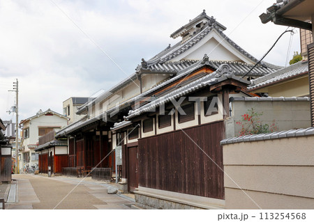 富田林市寺内町　旧家　街並み 113254568