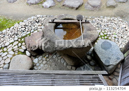 富田林市寺内町　旧家　街並み　蹲つくばい 113254704
