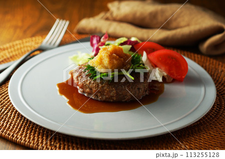 和風おろしハンバーグ　自家製ポン酢ソースで 113255128