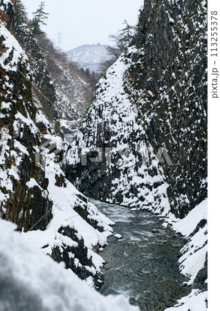 清津峡　雪景色 113255378