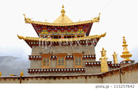 中国　雲南省　シャングリラ　松賛林寺 113257642