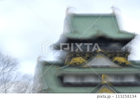 南海トラフ巨大地震発生イメージ ( 大阪城公園天守閣 ) 南海トラフ巨大地震発生イメージ ( 大阪城公園天守閣 ) 113258134
